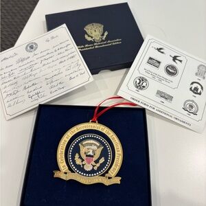 1989 Bicentennial president Xmas ornament